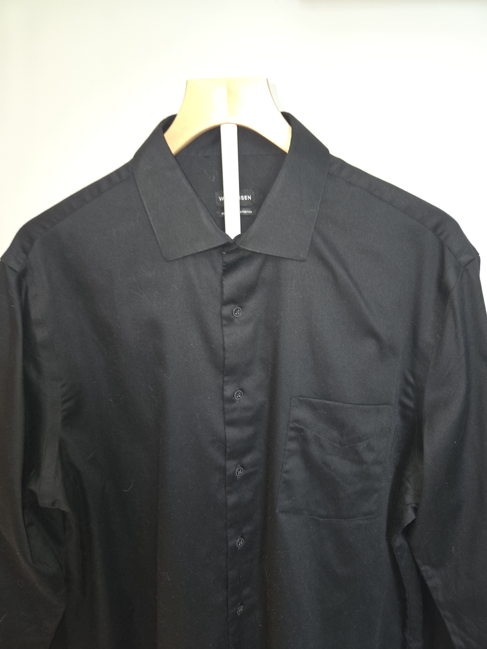 Van Heusen Men's Black Button Down Shirt With Point Collar Size Large - Picture 3 of 14